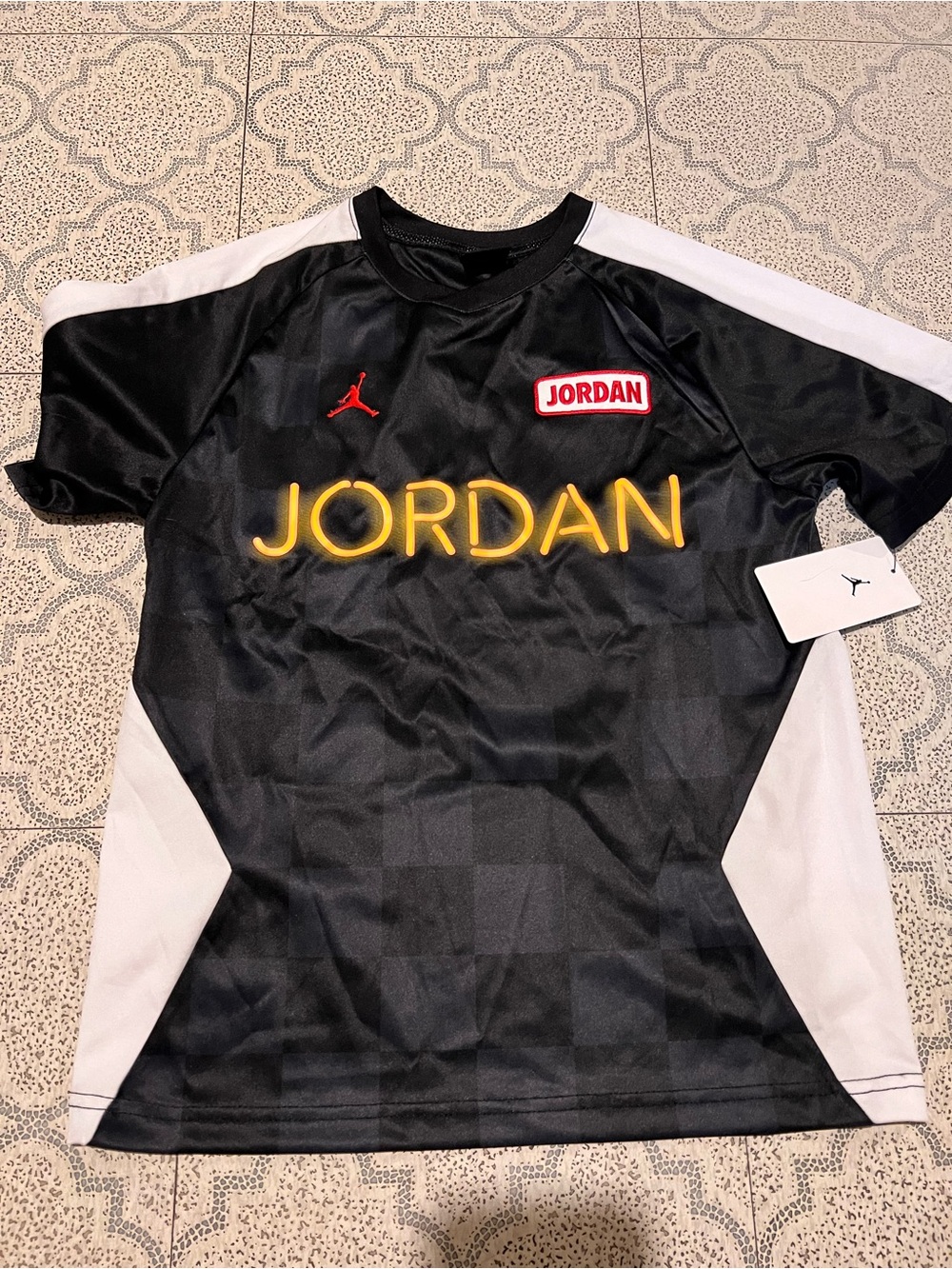 Jordan Black, White & Yellow Short Sleeve Sports Jersey Size M